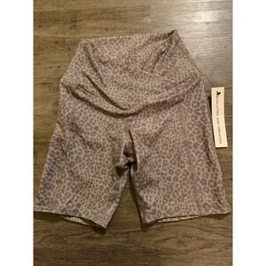 NWT Evolution And Creation Yoga WorkoutShorts Wicking Women's Size S Animal Prt